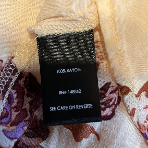 Size 4  Torrid Harper blouse - Picture 5 of 6